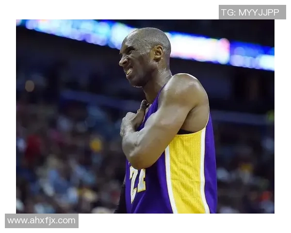 科比领衔湖人王朝崛起至巅峰的辉煌历程与传奇时光